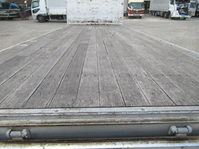 いすゞフォワードアルミブロック中型（4t）[写真07]