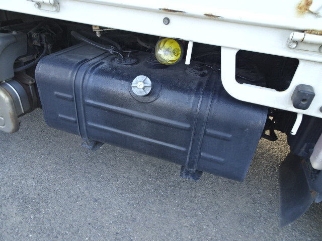 日野デュトロ平ボディ小型（2t・3t）[写真10]