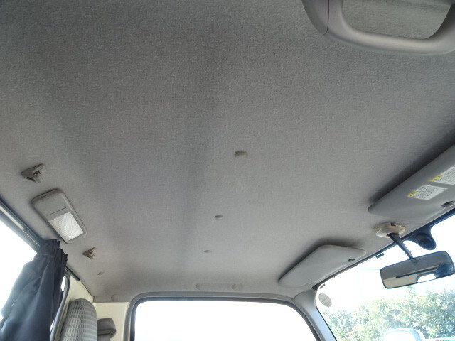 日野デュトロ平ボディ小型（2t・3t）[写真29]