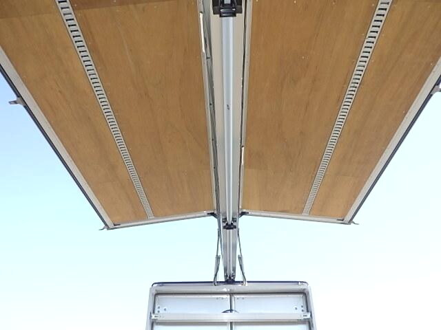 日野レンジャーアルミウイング中型（4t）[写真10]