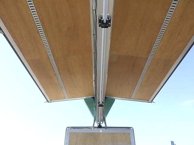 日野レンジャーアルミウイング中型（4t）[写真09]