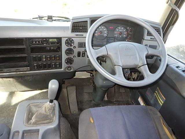 三菱ふそうファイターアルミウイング中型（4t）[写真23]