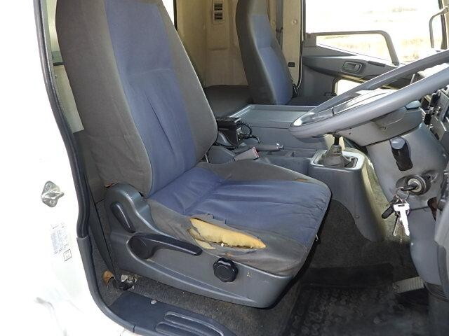 三菱ふそうファイターアルミウイング中型（4t）[写真24]