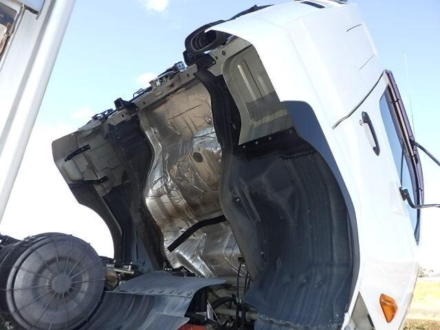 三菱ふそうファイターアルミウイング中型（4t）[写真29]