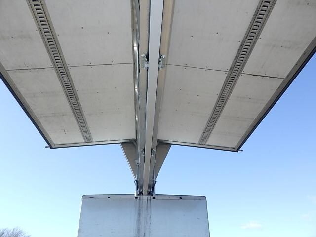 三菱ふそうファイターアルミウイング中型（4t）[写真07]