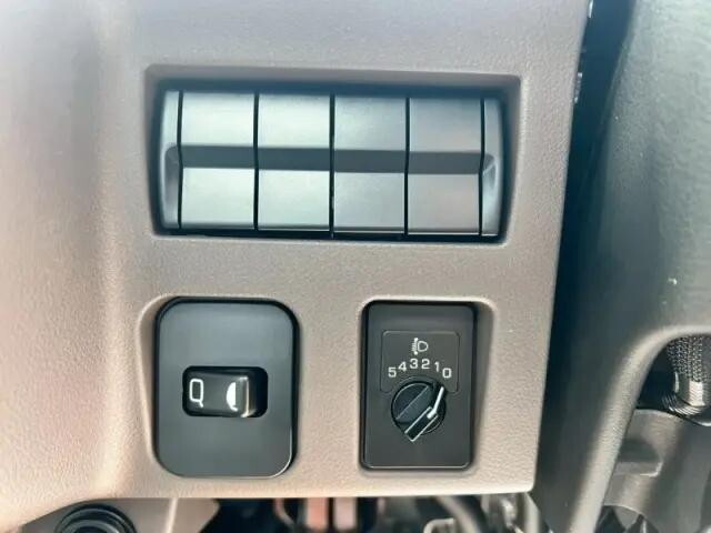 三菱ふそうキャンターパッカー車（塵芥車）小型（2t・3t）[写真11]