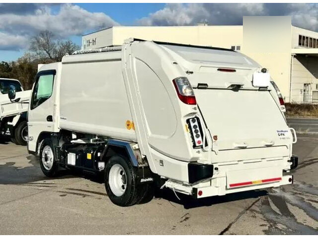 三菱ふそうキャンターパッカー車（塵芥車）小型（2t・3t）[写真04]