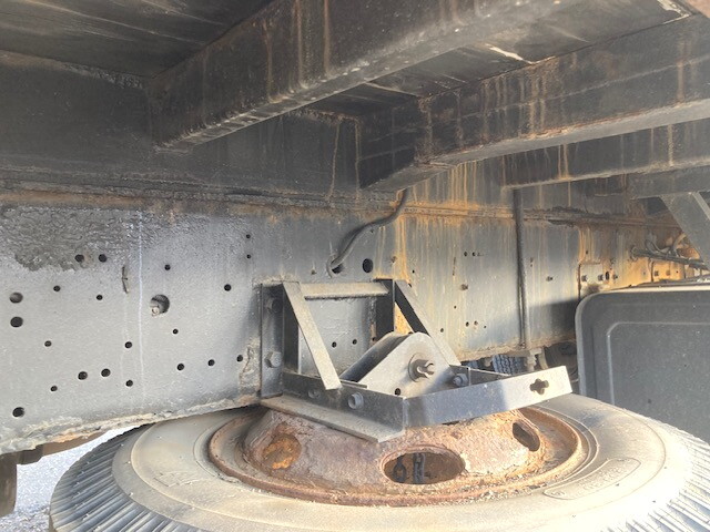 いすゞギガセルフローダー大型（10t）[写真21]