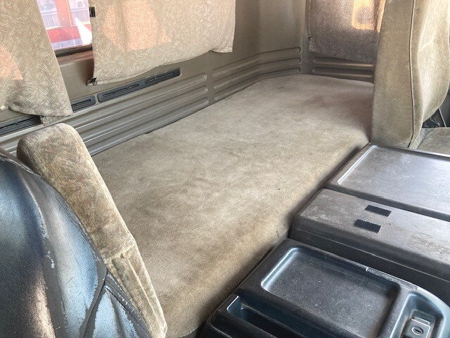 いすゞギガセルフローダー大型（10t）[写真35]