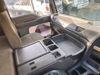 いすゞギガセルフローダー大型（10t）[写真37]