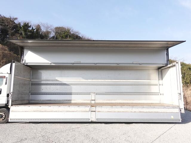 三菱ふそうスーパーグレートアルミウイング大型（10t）[写真13]