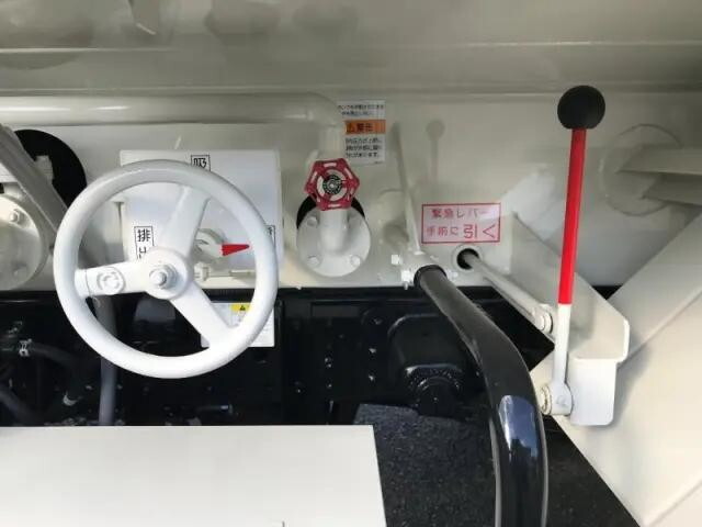 日野デュトロタンク車（タンクローリー）小型（2t・3t）[写真24]