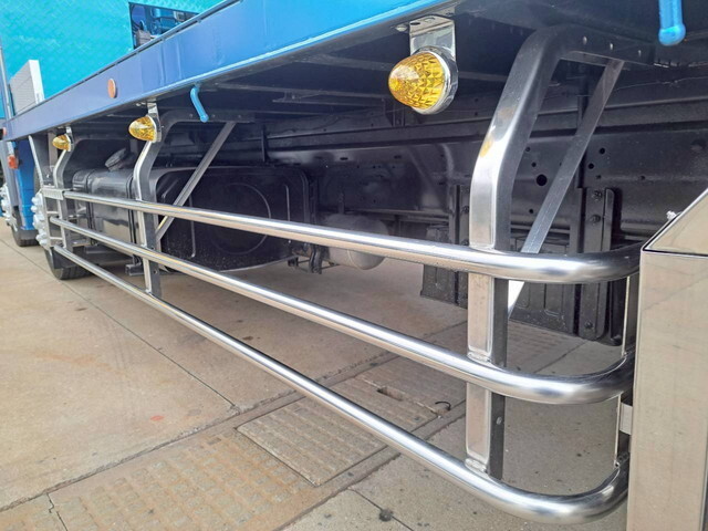 日野プロフィアセルフクレーン4段大型（10t）[写真22]