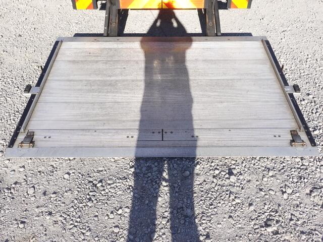 日野デュトロ冷凍車（冷蔵車）小型（2t・3t）[写真15]