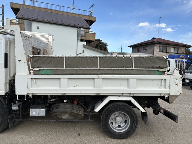 いすゞエルフローダーダンプ小型（2t・3t）[写真07]