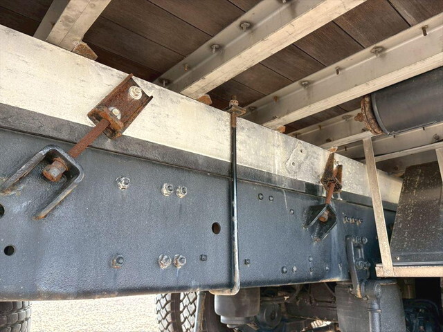 三菱ふそうスーパーグレートアルミブロック大型（10t）[写真13]