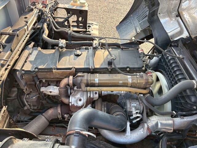 三菱ふそうスーパーグレートアルミブロック大型（10t）[写真17]