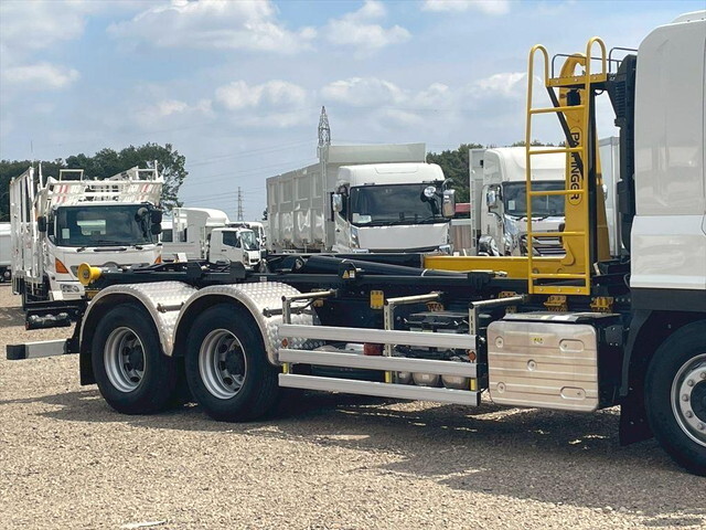 いすゞギガコンテナ専用車大型（10t）[写真04]