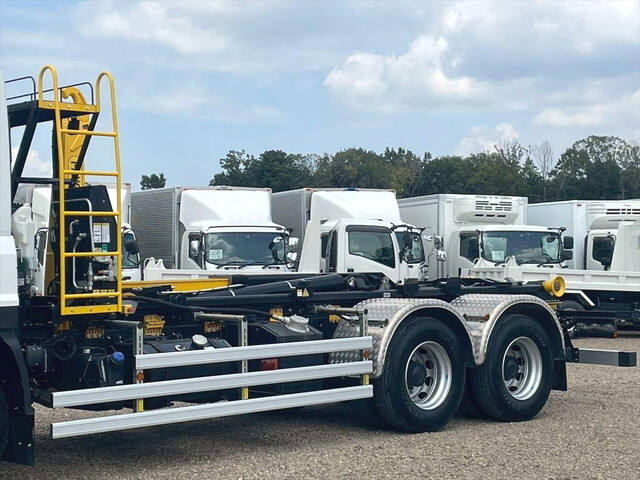 いすゞギガコンテナ専用車大型（10t）[写真05]