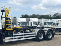 いすゞギガコンテナ専用車大型（10t）[写真06]