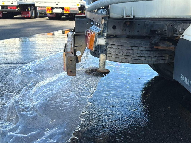 日野デュトロ散水車小型（2t・3t）[写真12]