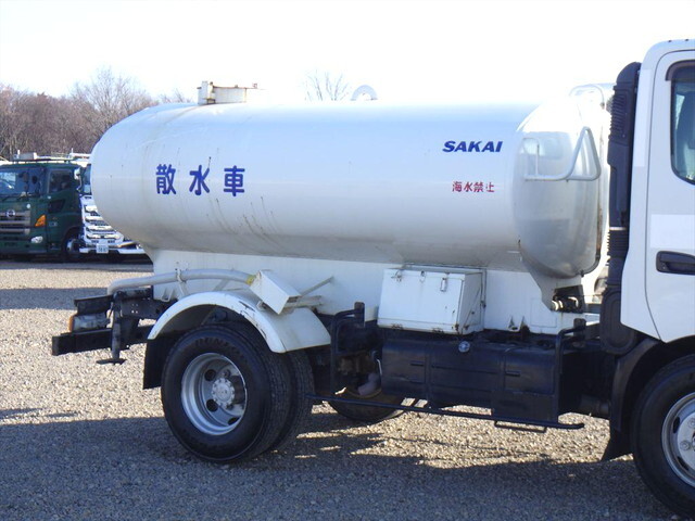 日野デュトロ散水車小型（2t・3t）[写真05]