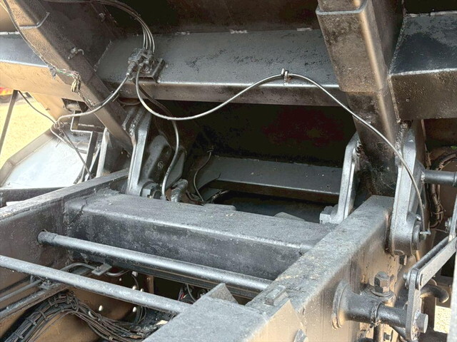 三菱ふそうスーパーグレート深ダンプ（土砂禁ダンプ）大型（10t）[写真13]