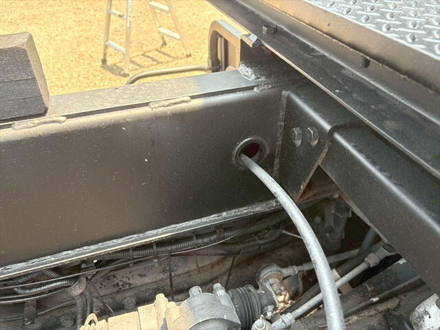 三菱ふそうスーパーグレート深ダンプ（土砂禁ダンプ）大型（10t）[写真17]