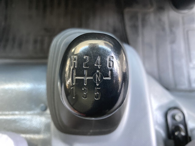 いすゞエルフアルミバン小型（2t・3t）[写真18]