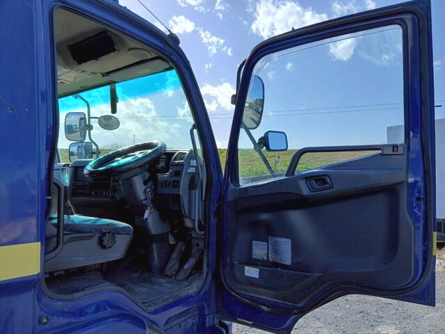 三菱ふそうファイタースクラップ運搬車増トン（6t・8t）[写真37]
