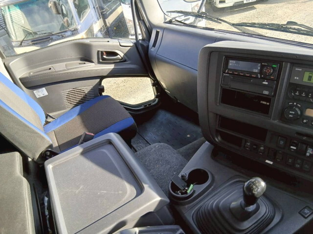 いすゞギガ冷凍車（冷蔵車）大型（10t）[写真30]