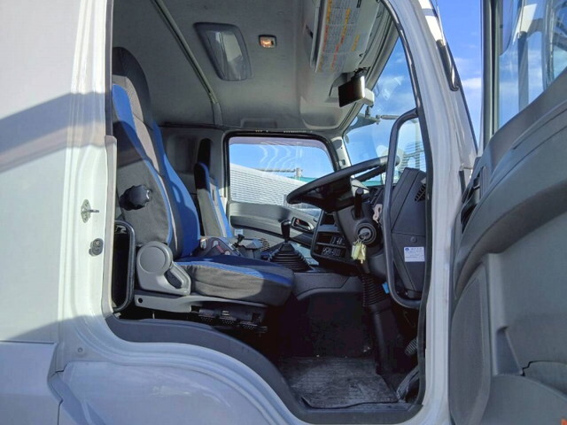 いすゞギガ冷凍車（冷蔵車）大型（10t）[写真36]