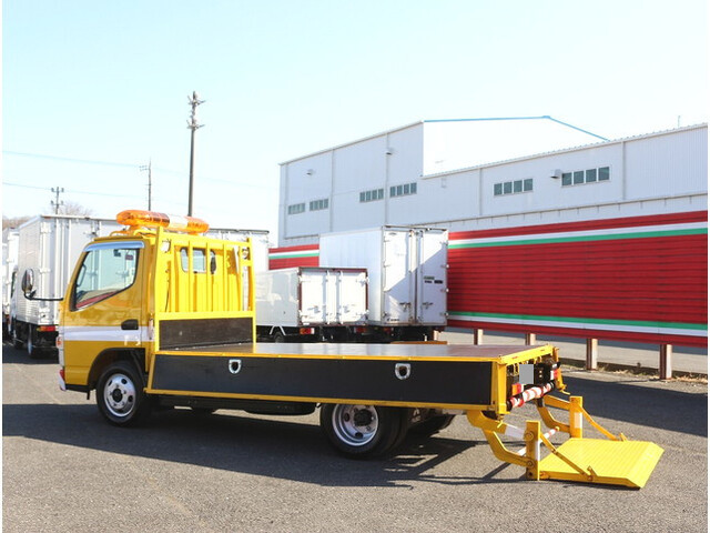 三菱ふそうキャンター道路作業車小型（2t・3t）[写真12]