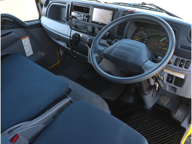 三菱ふそうキャンター道路作業車小型（2t・3t）[写真18]