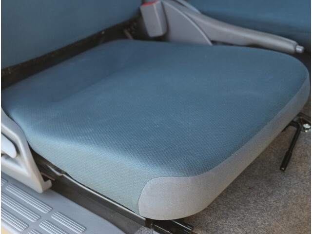 三菱ふそうキャンター道路作業車小型（2t・3t）[写真21]