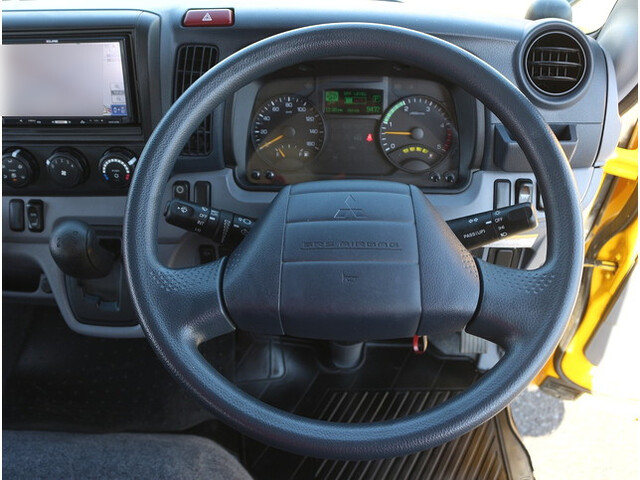 三菱ふそうキャンター道路作業車小型（2t・3t）[写真22]