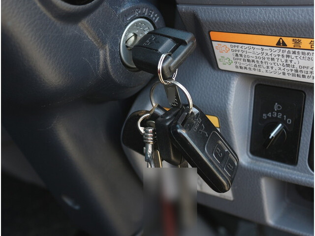 三菱ふそうキャンター道路作業車小型（2t・3t）[写真30]