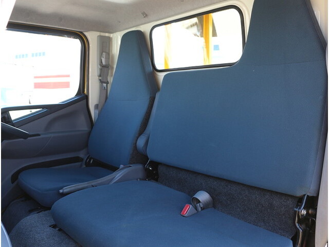 三菱ふそうキャンター道路作業車小型（2t・3t）[写真34]