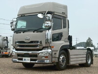 UDトラックスクオントレーラーヘッド（トラクターヘッド）大型（10t）[写真02]