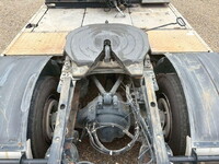 UDトラックスクオントレーラーヘッド（トラクターヘッド）大型（10t）[写真07]