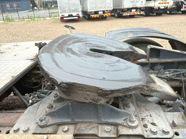 UDトラックスクオントレーラーヘッド（トラクターヘッド）大型（10t）[写真07]