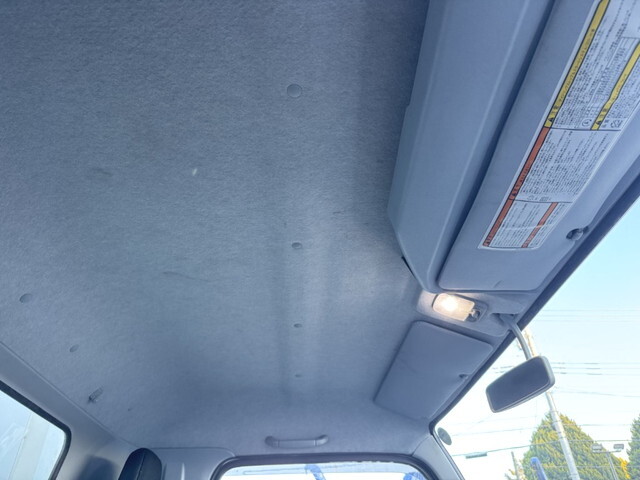 三菱ふそうキャンター冷凍車（冷蔵車）小型（2t・3t）[写真22]