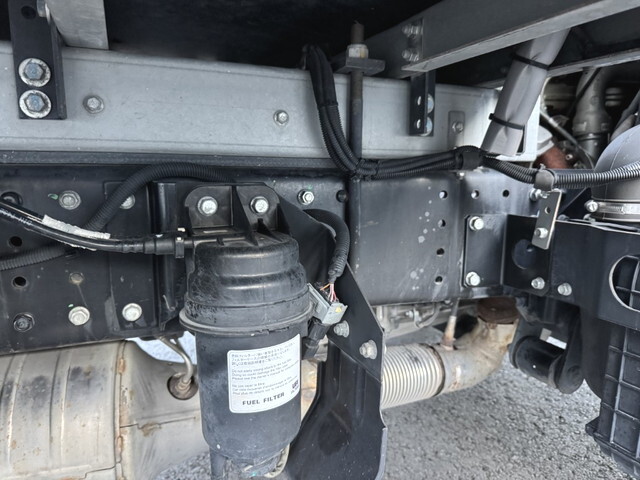 三菱ふそうキャンター冷凍車（冷蔵車）小型（2t・3t）[写真28]