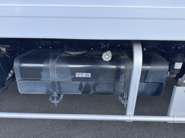 三菱ふそうキャンター冷凍車（冷蔵車）小型（2t・3t）[写真29]