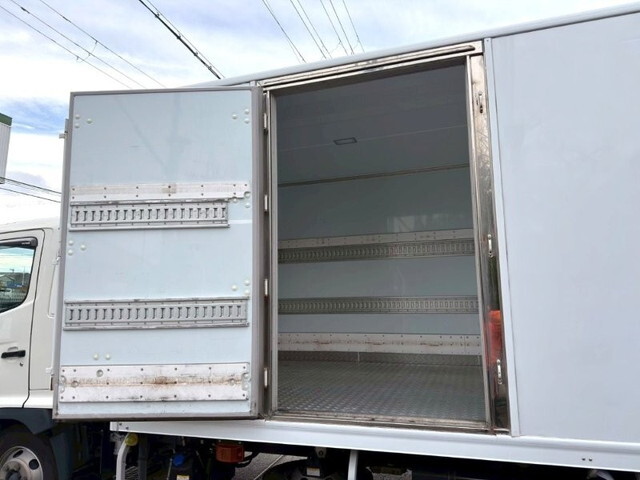 日野レンジャー冷凍車（冷蔵車）中型（4t）[写真12]
