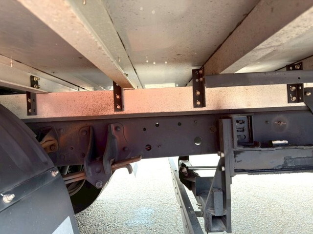 日野レンジャー冷凍車（冷蔵車）中型（4t）[写真14]