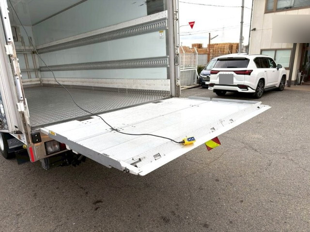 日野レンジャー冷凍車（冷蔵車）中型（4t）[写真05]