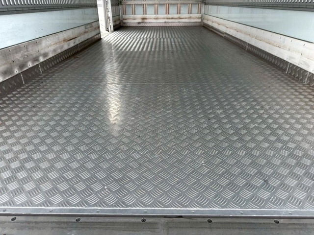 日野レンジャー冷凍車（冷蔵車）中型（4t）[写真08]