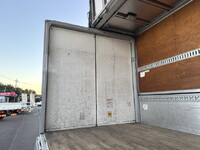 いすゞフォワードアルミウイング中型（4t）[写真11]