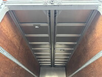 いすゞフォワードアルミウイング中型（4t）[写真18]